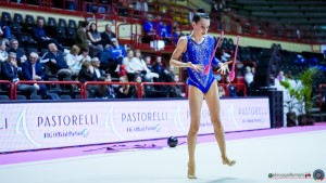 falciai arezzo bindi ginevra un clavette sfe01783 copia simone ferraro ph copia